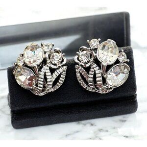Vintage Flower Cluster Screw Back Earrings Silver Tone Rhinestones Floral STAR